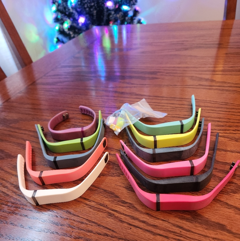 i-Dream Fitbit Bands and Accessories - Picture 1 of 7